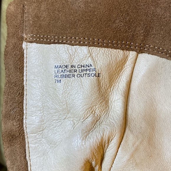 Michael Kors beige suede boots, zip on the outside, 5,5” heels - Picture 4 of 5